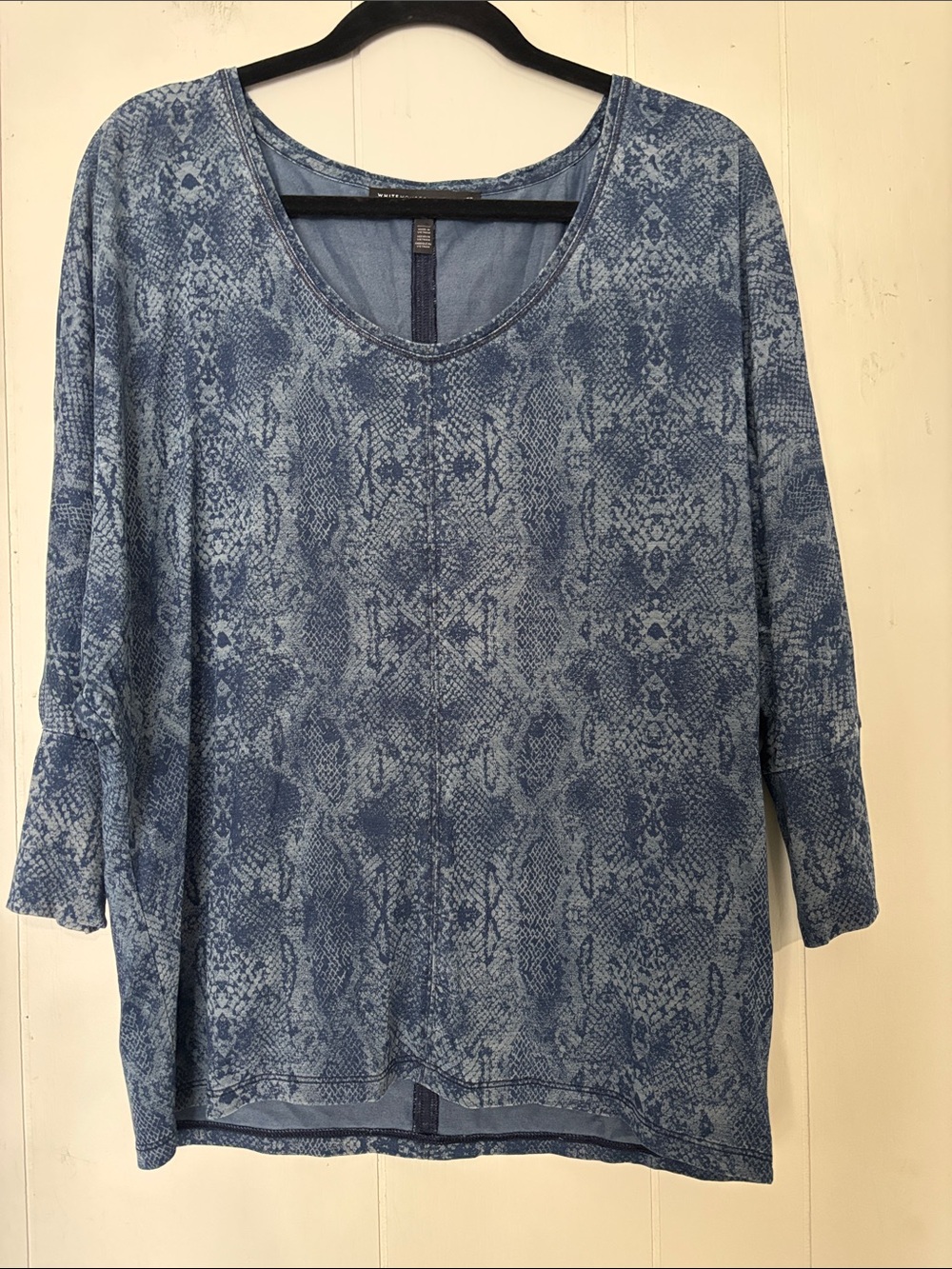 White House Black Market Blue Snake-Print Long Sleeve Tee